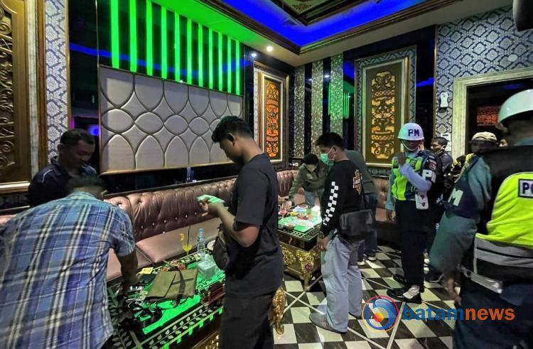Operasi Gabungan TNI-Polri Sisir Pengunjung Tempat Hiburan Malam di Batam