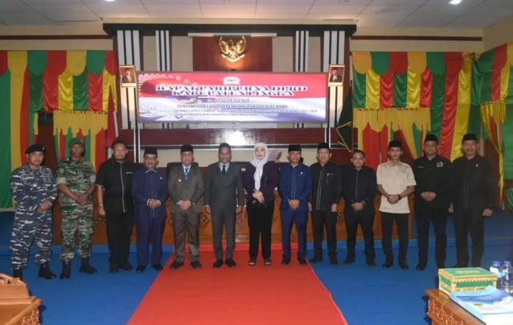 DPRD Lingga Gelar Paripurna Pengunduran Diri Wabup Neko Wesha Pawelloy dan Legislator Seniy
