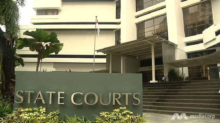 Seorang Wanita Singapura Menusuk Anaknya karena Masuk Tanpa Izin ke Kamarnya, Dihukum Penjara Dua Bulan
