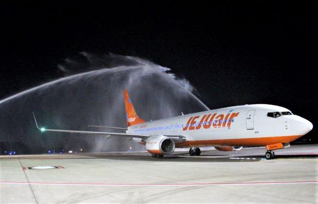 Jeju Air Mengoperasikan Penerbangan Charter Menuju Batam: 189 Turis Korea Tiba di Bandara Hang Nadim