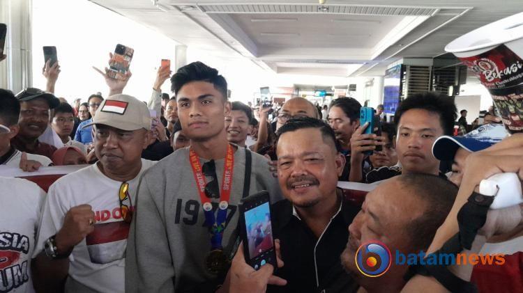 Warga Kepri Sambut Kepulangan Ramadhan Sananta dengan Meriah di Batam
