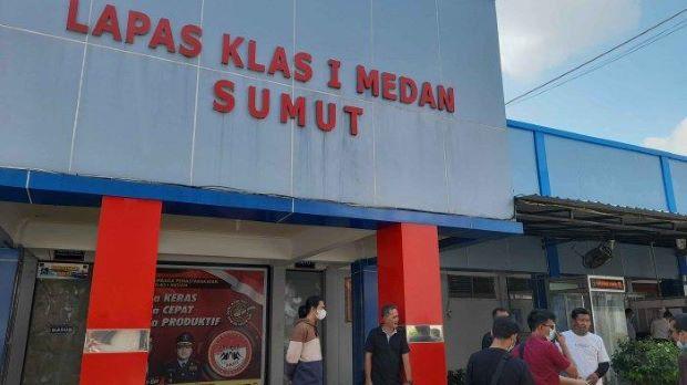 Bantah Monopoli Koperasi Kantin Lapas, Sujani, Pegawai Lapas Tanjunggusta Medan: Istri dan Kakak yang Kelola