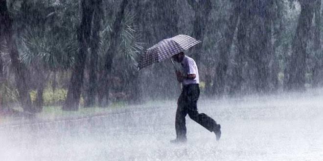Tips Menghadapi Cuaca Mendung, Hujan hingga Potensi Banjir Rob di Karimun