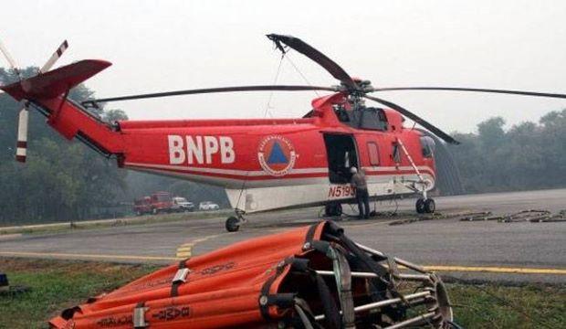 BPBD Riau Mengerahkan Helikopter Water Bombing untuk Padamkan Karhutla di Rupat