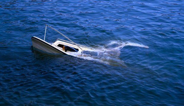 Boat Nelayan Kepri Terjebak Gelombang, Dua Nelayan Hanyut ke Perairan Malaysia