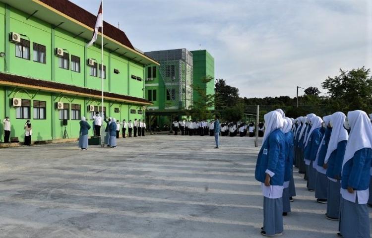 Dominasi Kota Batam, Berikut 12 SMA/MAN Terbaik di Provinsi Kepulauan Riau menurut LTMPT