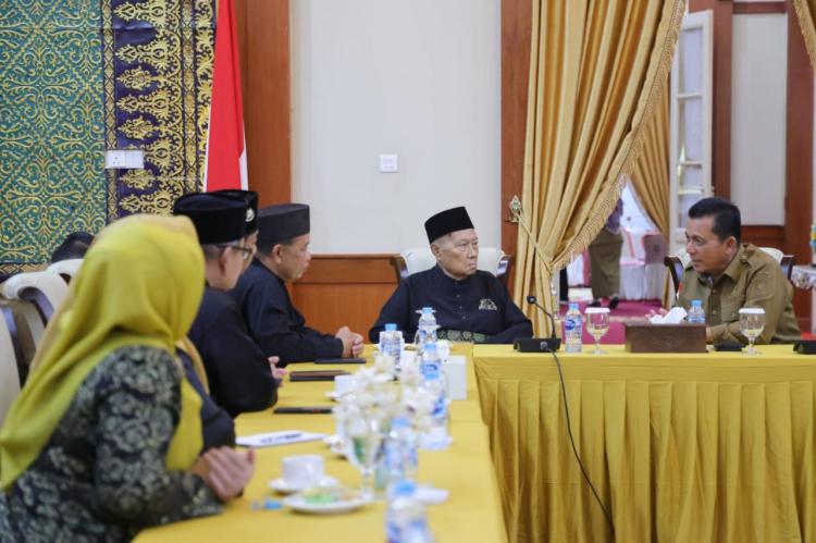 Silaturahmi Bareng LAM Kepri, Gubernur Ansar Komitmen Lestarikan Adat Melayu