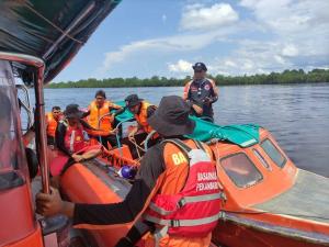 Tim SAR Sisir Perairan Sungai Gaung Inhil Cari Wanita Korban Perahu Pompong Terbalik