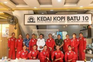 Aksi Luar Biasa Jupiter Aerobatic Team TNI AU, Gubernur Kepri Berharap Kerjasama dalam Event Akbar