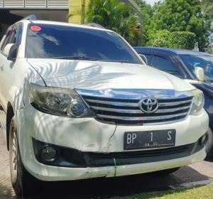 Diduga Mobil Sekda Anambas yang Ditumpangi Bupati Anambas Tabrak Dua Warga Batam hingga Sekarat