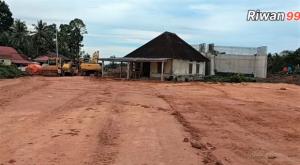 Rumah Tua Berdiri Tegar di Tengah Proyek Tol Padang-Sicincin, Pembebasan Lahan Belum Tuntas