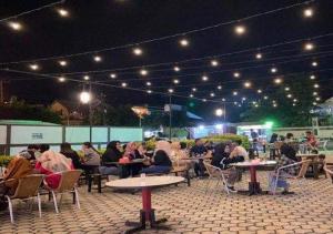 Karimun di Malam Hari: Deretan Tempat Nongkrong Pilihan Warga dengan Suasana Unik