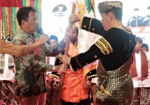 Wali Kota Rudi Lantik Pengurus IKSB Batam di Malam Puncak IRGE 2023, Ajak Masyarakat Minang Ikut Bangun Batam