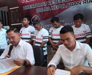 Polda Kepri Buru Ibu Rumah Tangga yang Terlibat Perampokan di Batam