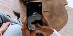 TikTok Tawarkan Bayaran hingga Rp 14 Juta untuk Scrolling 10 Jam Non-Stop