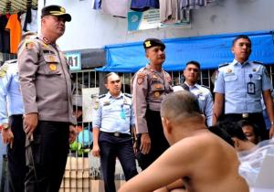Razia Polisi di Rutan Lhoksukon Aceh Temukan Puluhan HP, Alat Isap Sabu, dan Kondom