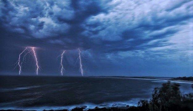 Peringatan Cuaca di Perairan Sekitar Batam, Hari Sabtu: Potensi Hujan Petir dan Angin Kencang