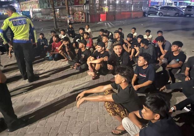 Polres Pekanbaru Menangkap 29 Motor Balap Liar dalam Patroli Blue Light Patrol