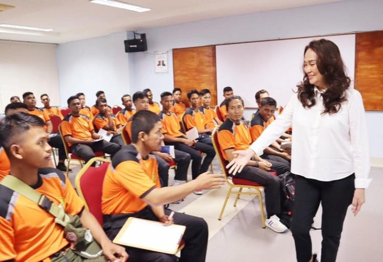 Anggota DPR Cen Sui Lan Buka Pelatihan Potensi SAR di Batam