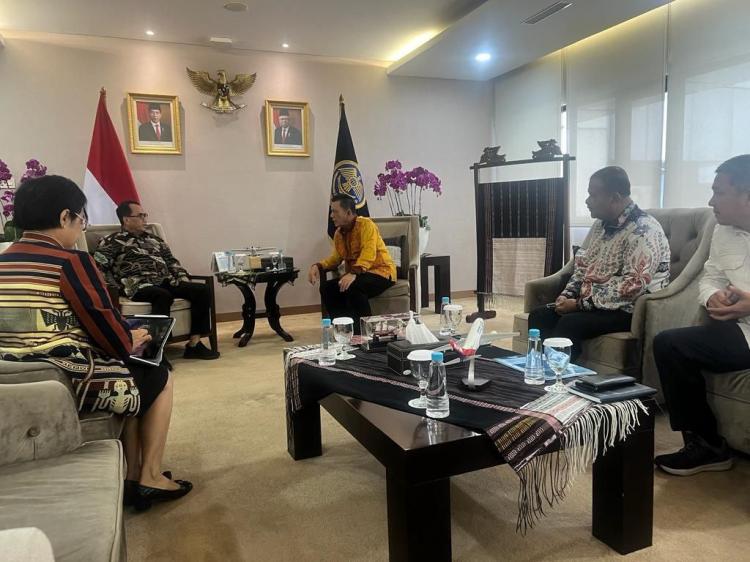 Dukungan Penuh Menhub Budi Karya Sumadi untuk Pengembangan Bandara Raja Haji Abdullah