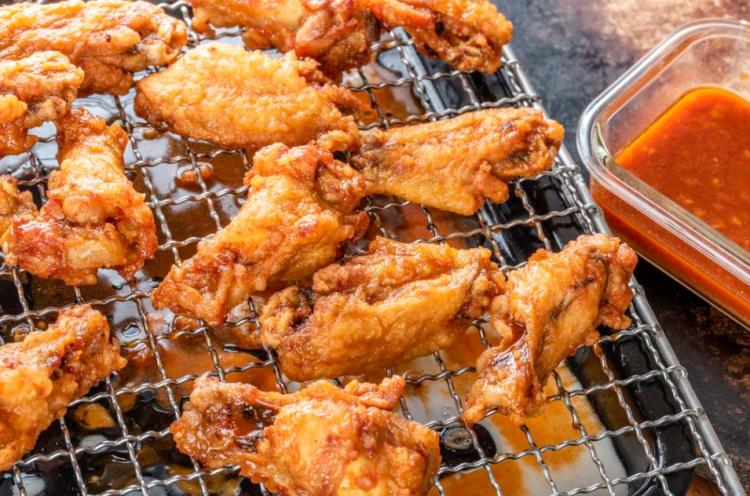 Resep Ayam Goreng Saus Gochujang: Menggoyang Lidah dengan Gurihnya yang Pedas