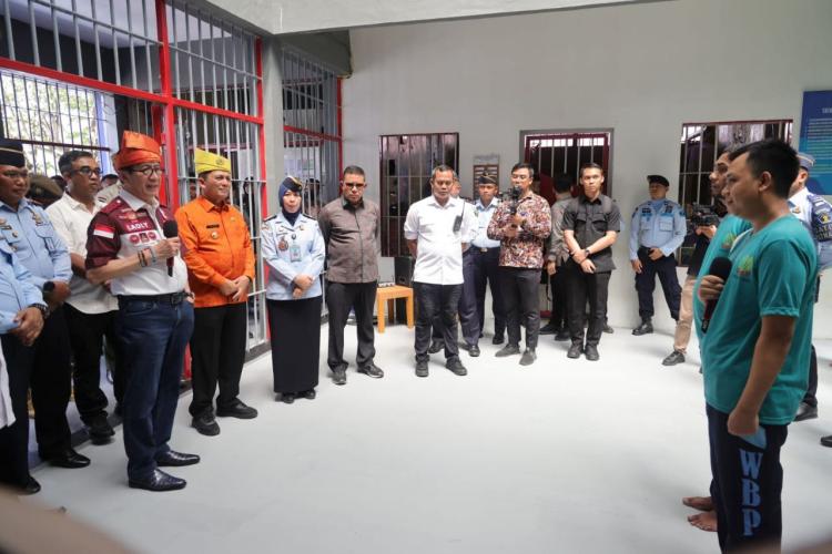 Kunker ke Kepri, Menteri Yasonna Sapa Warga Binaan Lapas Narkotika Kelas II Tanjungpinang