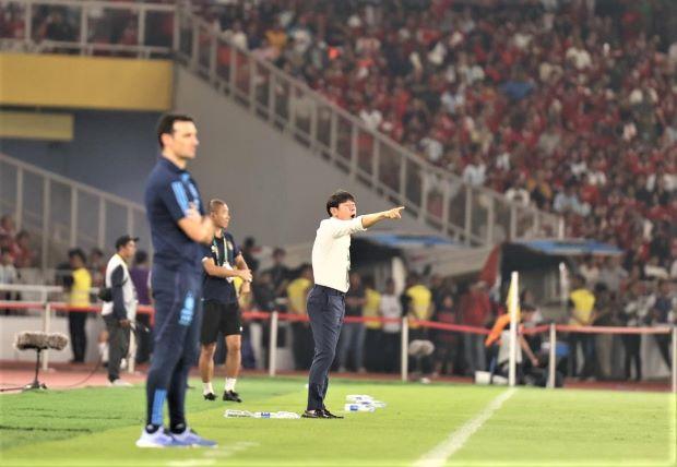 Argentina Unggul 2-0 atas Indonesia, Scaloni dan Shin Tae-yong Puji Kualitas Pertandingan