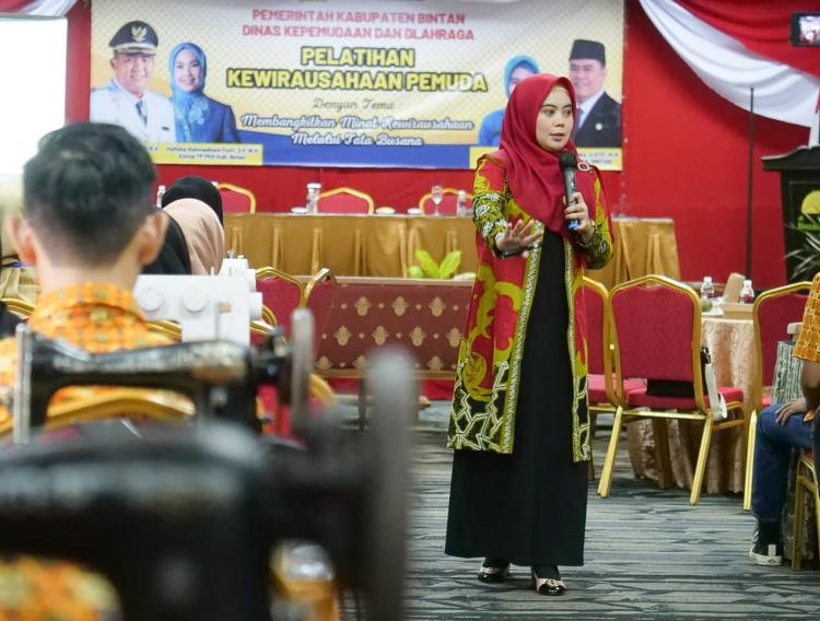 Elyza Riani Berbagi Tips Bisnis untuk Generasi Muda Bintan