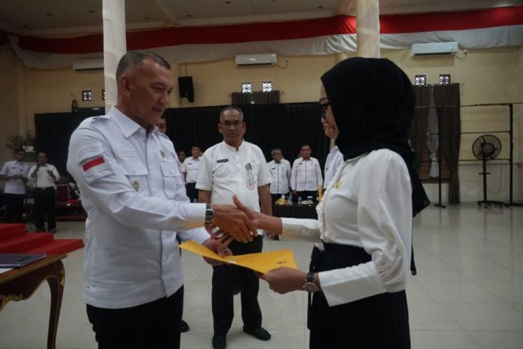 Ratusan PPPK Tenaga Kesehatan di Natuna Terima SK, Wabup Rodhial: Junjung Etos Kerja!