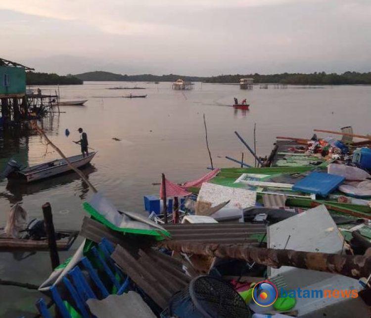 Angin Puting Beliung Mengamuk: Pulau Kasu Batam Porak Poranda