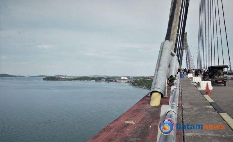 Prakiraan Cuaca di Perairan Batam, Minggu: Hujan Sedang dan Gelombang Tenang