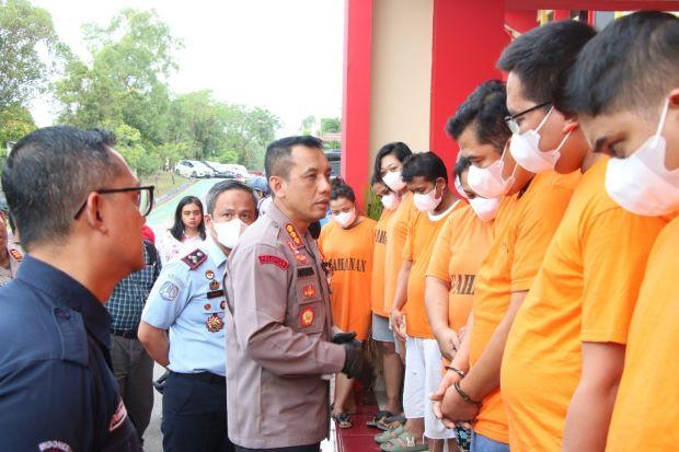 Polresta Barelang Ungkap Jaringan Penyelundupan PMI Ilegal di Batam, Belasan Tersangka Ditangkap