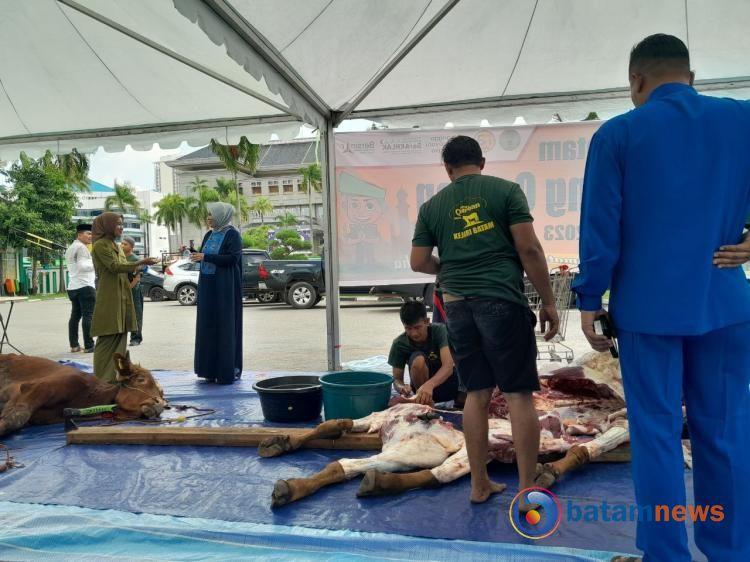 Kejari Batam Berkurban untuk Sesama: 500 Paket Daging Disiapkan untuk Warga Ruli