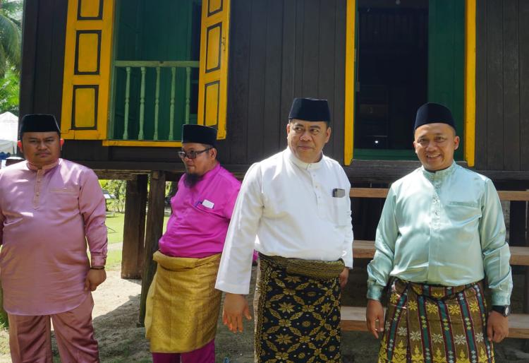 Pelestarian Budaya Melayu di Rumah Tua Desa Berakit Bintan: Menarik Minat WisatawanÂ 