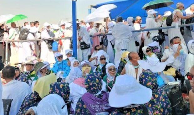 Duka di Muzdalifah: Jemaah Haji Sumatera Barat Terlantar, Menghadapi Kekurangan Makanan dan Minuman