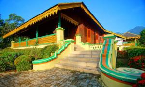 Cen Sui Lan Desak Kementerian PUPR Anggarkan Revitalisasi Istana Kerajaan di Daik Lingga