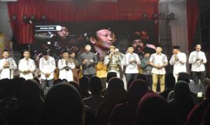 Bupati Kendal Dico M Ganinduto Sapa Ribuan Warganya di Batam dalam Harlah ke-31 IKBK