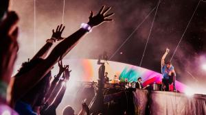 Menteri Sandiaga Uno Manfaatkan Konser Coldplay di Singapura dengan Buat Paket Wisata di Batam dan Bintan