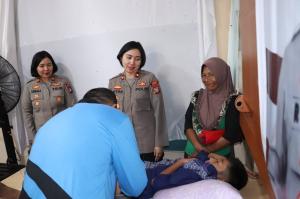 Puluhan Anak Ikuti Khitanan Masal Gratis di Polsek Balai Karimun