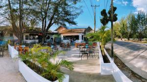 Tempat Nongkrong di Natuna: Menikmati Suasana dan Hidangan yang Menarik di Berbagai Lokasi