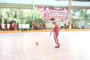 Polres Lingga Semarakkan Hari Bhayangkara ke-77 dengan Turnamen Futsal