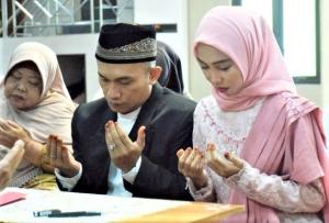 Cinta Tak Terhalang Kasus Narkoba: Pemuda di Jambi Melangsungkan Akad Nikah di Kantor Polisi