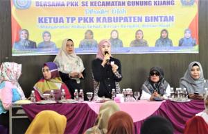 Hafizha Rahmadhani Sosialisasikan Germas dan Pencegahan Kekerasan Seksual Anak di Desa Gunung Kijang
