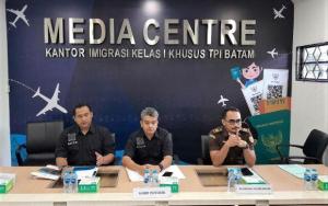 Singaporean Citizen Suspected of Illegally Obtaining Indonesian Passport in Batam