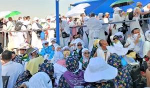 Duka di Muzdalifah: Jemaah Haji Sumatera Barat Terlantar, Menghadapi Kekurangan Makanan dan Minuman