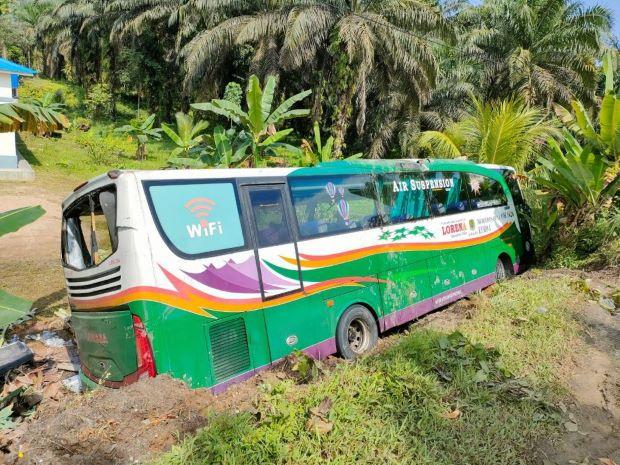 Kecelakaan Tragis di Jalan Lintas Timur Riau, Dua Penumpang Bus Lorena Meninggal Dunia