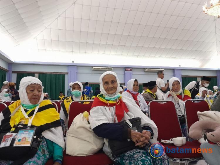 369 Jemaah Haji Embarkasi Pertama Kepri Tiba di Batam, Satu Meninggal Dunia