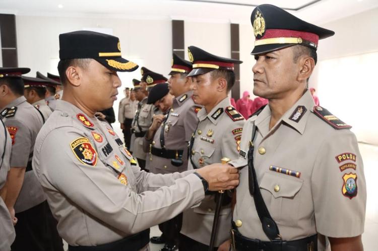 Kapolres Lingga Pimpin Sertijab KabagOps, Kasat Reskrim hingga Kapolsek Daik