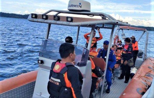 Memasuki Hari Ke Tiga, Tim SAR Masih Mencari Salah Seorang Korban Tenggelam di Kapal Pompong Perairan Lingga