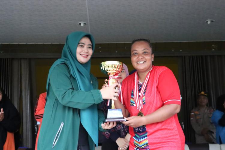 Sahabat Pena Fc Raih Gelar Juara di Final Turnamen Sepak Bola Wanita Idul Adha Cup ke-2 Tahun 2023